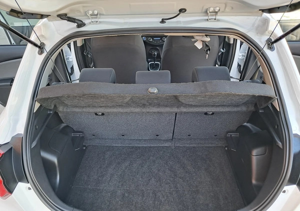 Toyota Yaris cena 58900 przebieg: 93800, rok produkcji 2020 z Kielce małe 781